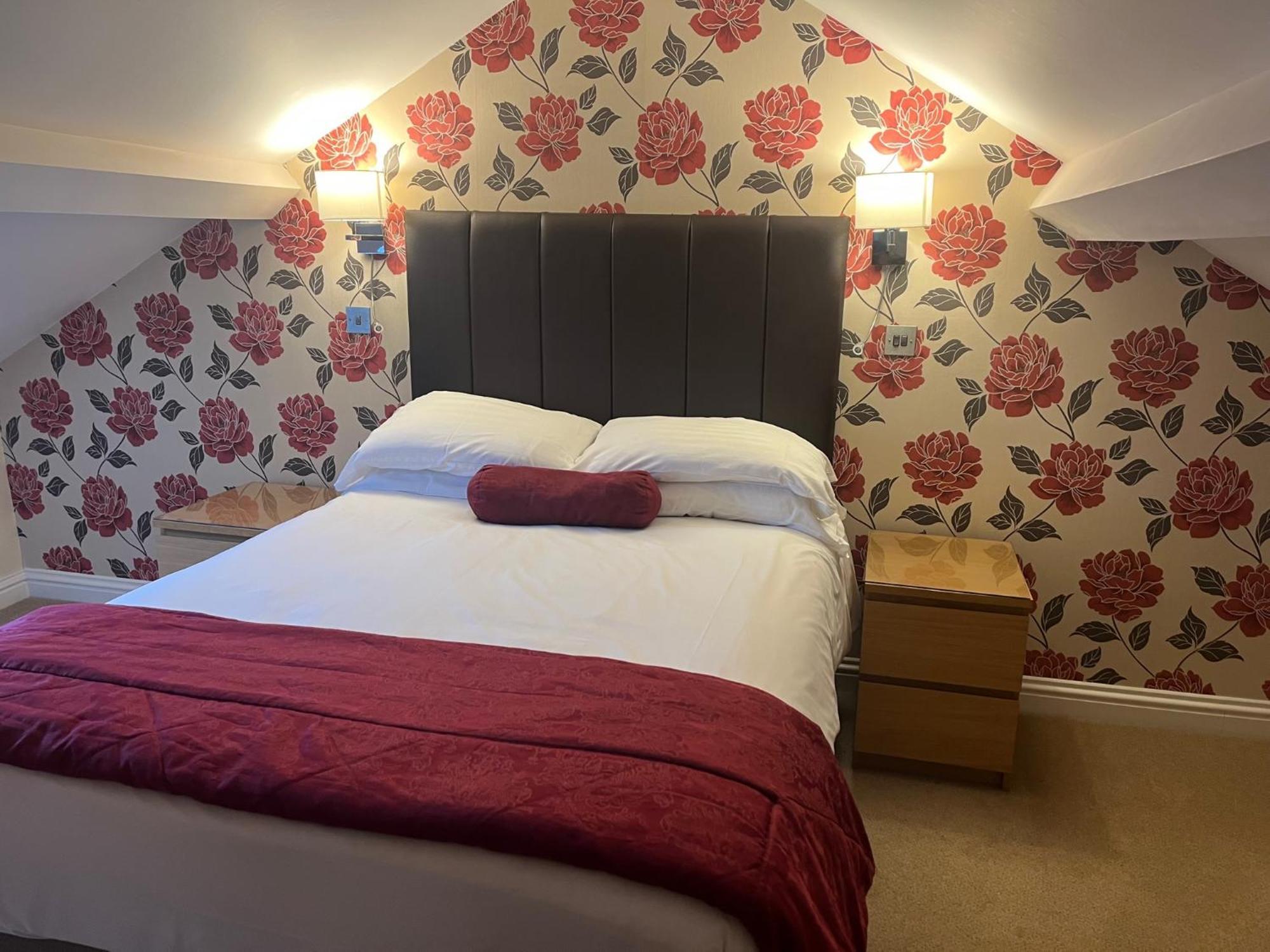 The Lion Hotel Blaenavon Extérieur photo
