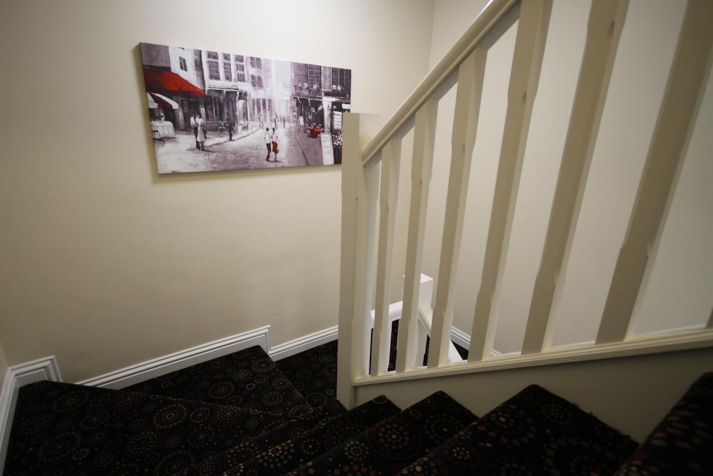 The Lion Hotel Blaenavon Extérieur photo
